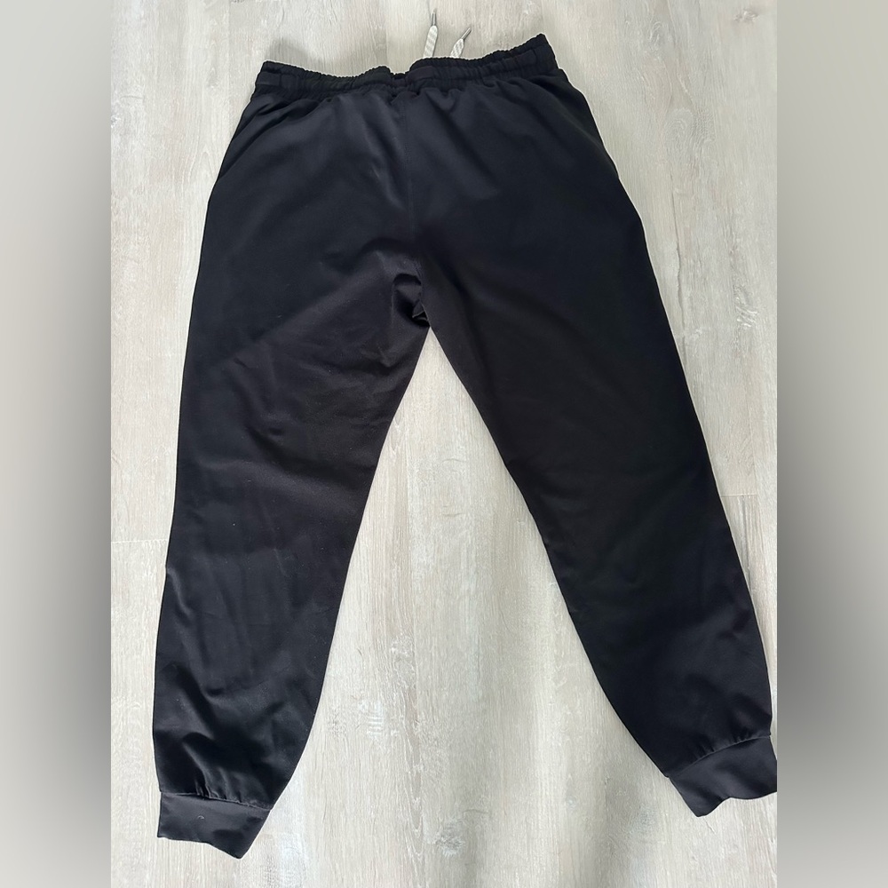 Vuori Black Jogger Pants - Picture 3 of 3